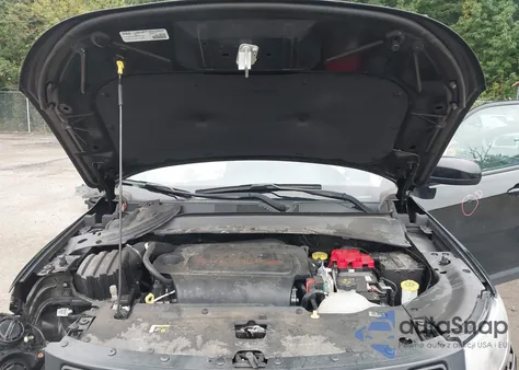 2021 Jeep Compass Altitude 4X4 z USA, uszkodzony, nr VIN 3C4NJDBB2MT573130